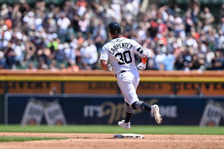 Astros rally for 8-6 win over Tigers, keeping AJ Hinch at 999 career victories